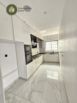 Newly Built Contemporary 2 Bedroom Apartments