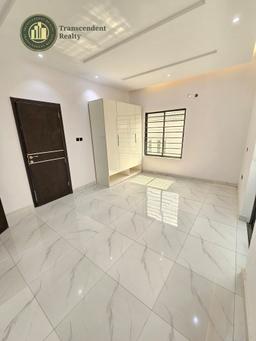 Newly Built Contemporary 3 Bedroom Apartments