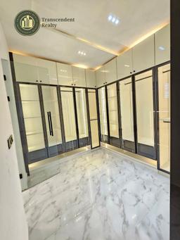 Deluxe 5 Bedroom Fully Detached Duplex