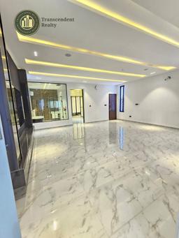 Deluxe 5 Bedroom Fully Detached Duplex