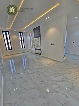 Deluxe 5 Bedroom Fully Detached Duplex