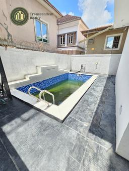 Deluxe 5 Bedroom Fully Detached Duplex