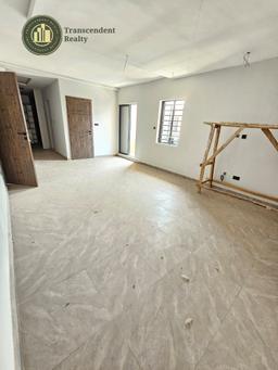Newly Built 4 Bedroom Maisonette