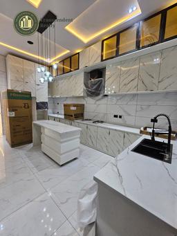 Deluxe 5 Bedroom Fully Detached Duplex with Swimming pool and Cinema