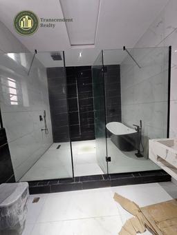 Deluxe 5 Bedroom Fully Detached Duplex with Swimming pool and Cinema