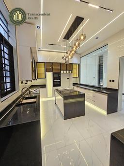 Newly Built Deluxe 5 Bedroom Fully Detached Duplex