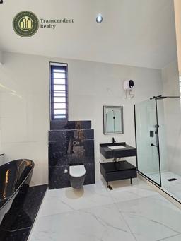 Newly Built Deluxe 5 Bedroom Fully Detached Duplex