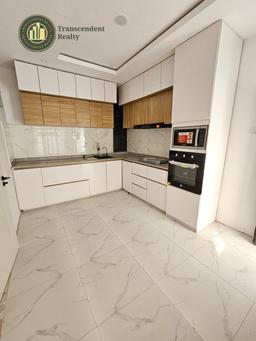 Newly Built Contemporary 4 Bedroom Duplex