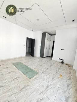 Newly Built Contemporary 3 Bedroom Terraced Duplex
