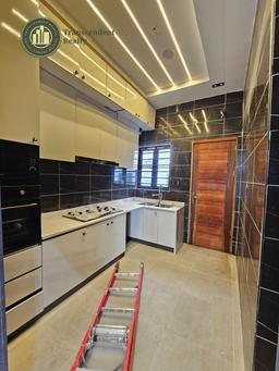 Newly Built Contemporary 4 Bedroom Terraced Duplex