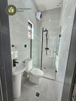Newly Built Contemporary 4 Bedroom Terraced Duplex