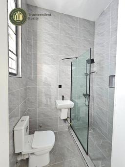 Newly Built Contemporary 4 Bedroom Semi-detached Duplex with Bq