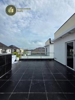 Newly Built Deluxe 5 Bedroom Fully Detached Triplex