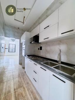 Newly Built Contemporary 4 Bedroom Terraced Duplex