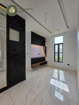 Deluxe 5 Bedroom Fully Detached Duplex