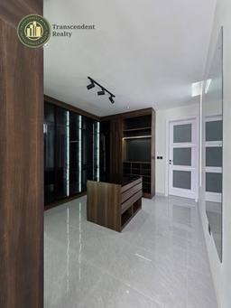 Deluxe 5 Bedroom Fully Detached Duplex