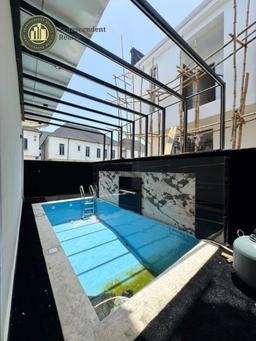 Deluxe 5 Bedroom Fully Detached Duplex