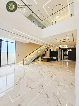 Deluxe 5 Bedroom Fully Detached Triplex