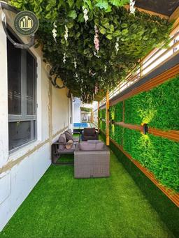 Deluxe 5 Bedroom Fully Detached Triplex