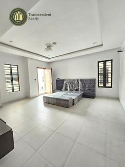 Contemporary 4 Bedroom Semi-detached Duplex with Bq