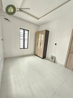 Contemporary 4 Bedroom Semi-detached Duplex with Bq