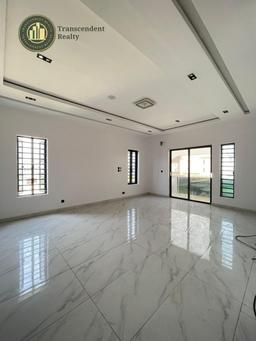 Contemporary 4 Bedroom Semi-detached Duplex with Bq