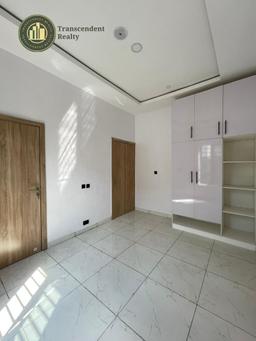 Contemporary 4 Bedroom Semi-detached Duplex with Bq