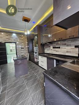 Newly Built Deluxe 5 Bedroom Fully Detached Duplex