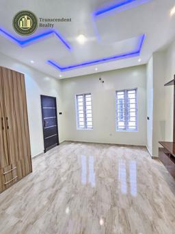Newly Built Deluxe 5 Bedroom Fully Detached Duplex