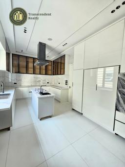 Newly Built Deluxe 5 Bedroom Fully Detached Duplex