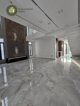Newly Built Deluxe 5 Bedroom Fully Detached Duplex