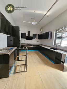 Contemporary 4 Bedroom Fully Detached Duplex