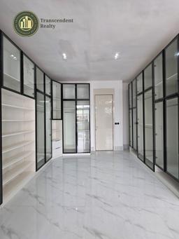 Newly Built Deluxe 5 Bedroom Fully Detached Duplex