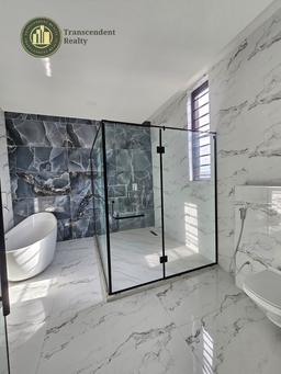 Newly Built Deluxe 5 Bedroom Fully Detached Triplex with Cinema and Swimming Pool