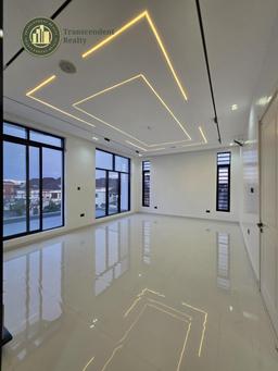 Newly Built Deluxe 5 Bedroom Fully Detached Triplex