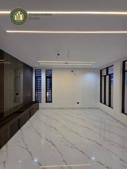 Newly Built Deluxe 5 Bedroom Fully Detached Triplex